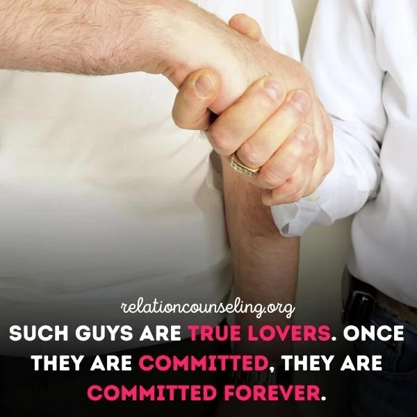 12 PROVED Signs He Likes You But is Hiding it! 21 What to do if he loves you secretly but is afraid of telling you
